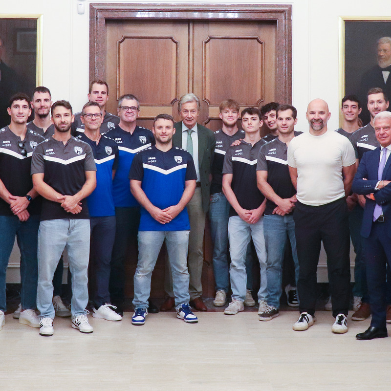 Presentazione squadra alla Cassa di Risparmio a Bolzano